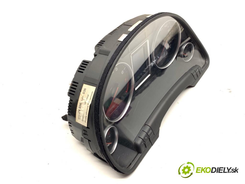 AUDI A4 B6 sedan 2003 96 kW 2.0 1984 Prístrojovka 8E0920900L (Prístrojová doska)