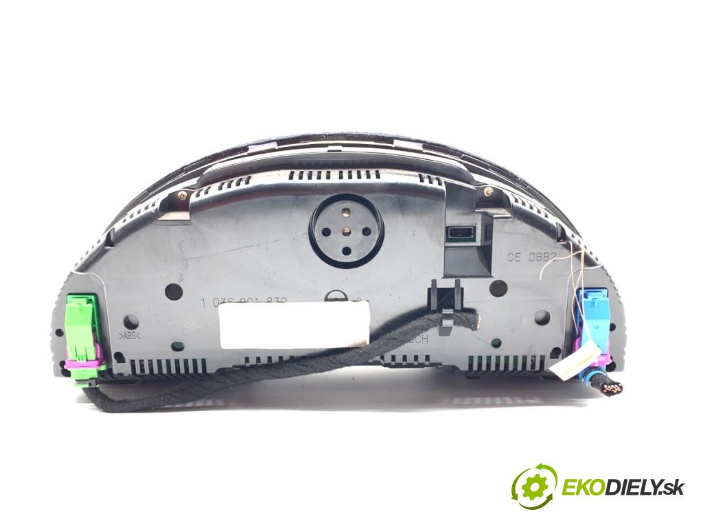 AUDI A4 B6 sedan 2003 96 kW 2.0 1984 Prístrojovka 8E0920900L (Prístrojová doska)