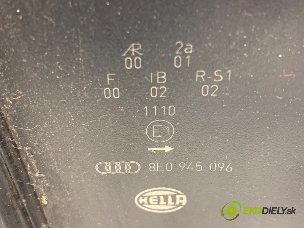 AUDI A4 B6 sedan 2003 96 kW 2.0 1984 světlo pravý zadní část 8E0945096
