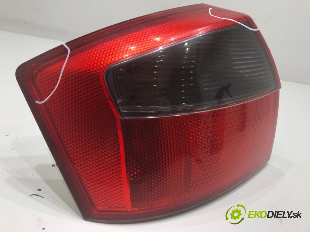 AUDI A4 B6 sedan 2003 96 kW 2.0 1984 světlo levý zadní část 8E0945095