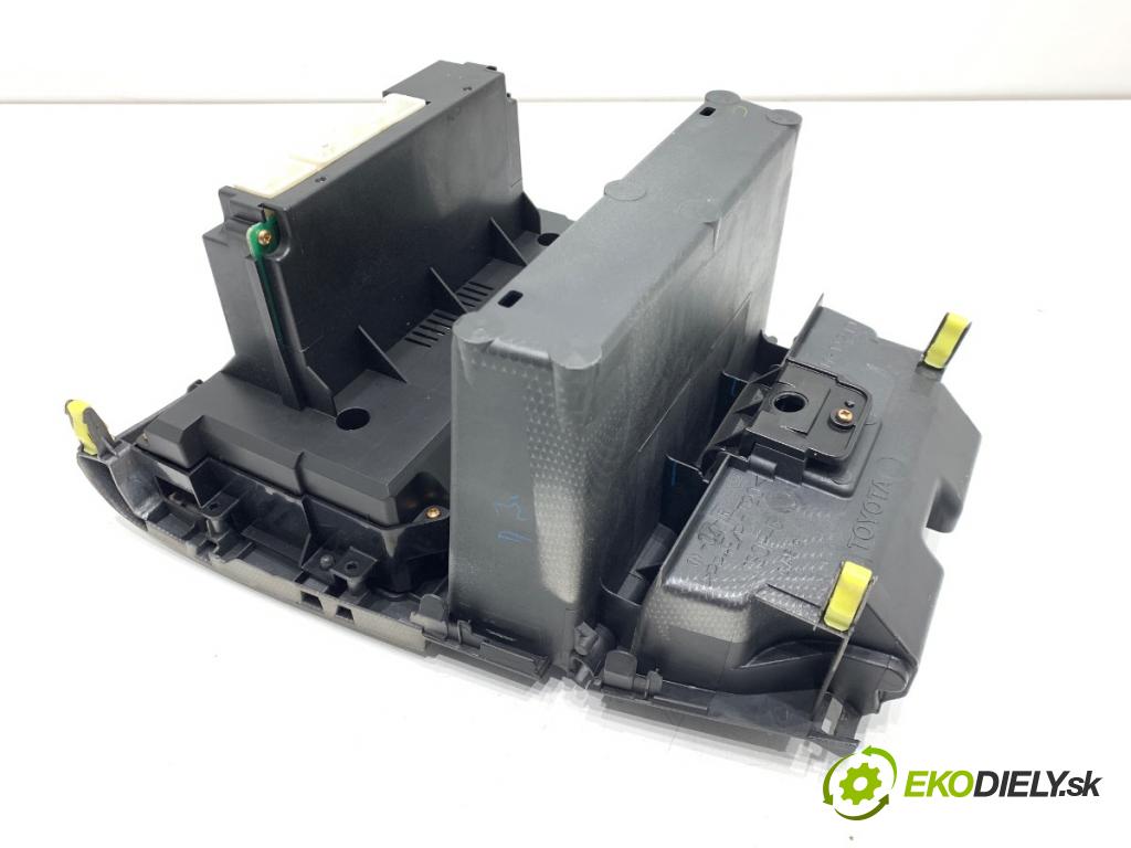 TOYOTA COROLLA E12 liftback 2004 85 kW 2.0 D-4D (CDE120R_, CDE120L_) 1995 Panel ovládania kúrenia 55930-13070 (Prepínacie páčky pod volantom)