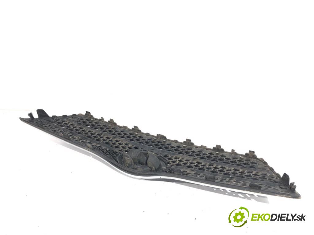 TOYOTA COROLLA E12 liftback 2004 85 kW 2.0 D-4D (CDE120R_, CDE120L_) 1995 mřížka maska 53114-02010 (Přední mřížka (maska chladiče))