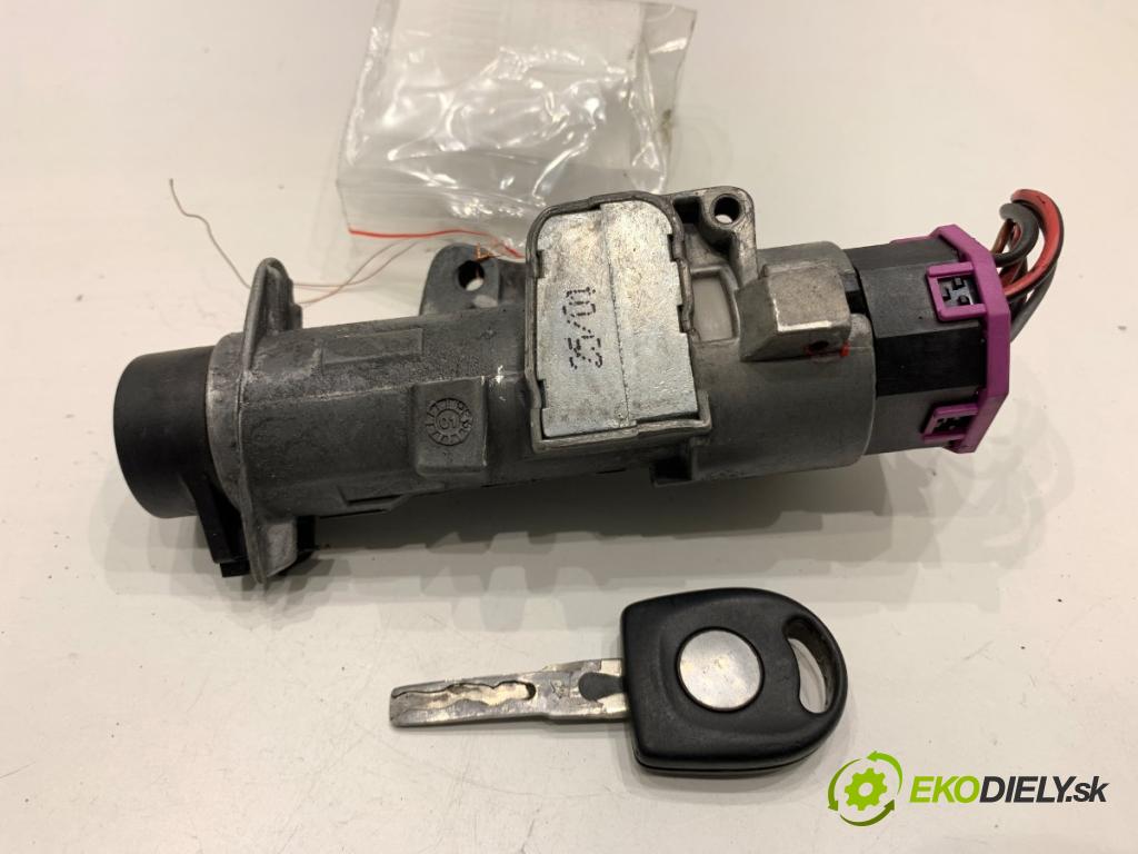 VW GOLF IV Kombi 2001 66 kW 1.9 TDI 1896 spinačka 4B0905851C (Spínacia skrinka)