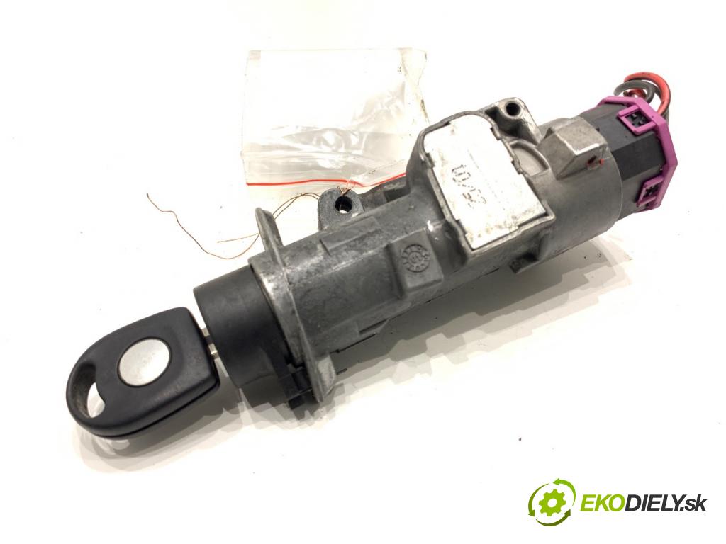 VW GOLF IV Kombi 2001 66 kW 1.9 TDI 1896 spinačka 4B0905851C (Spínacia skrinka)