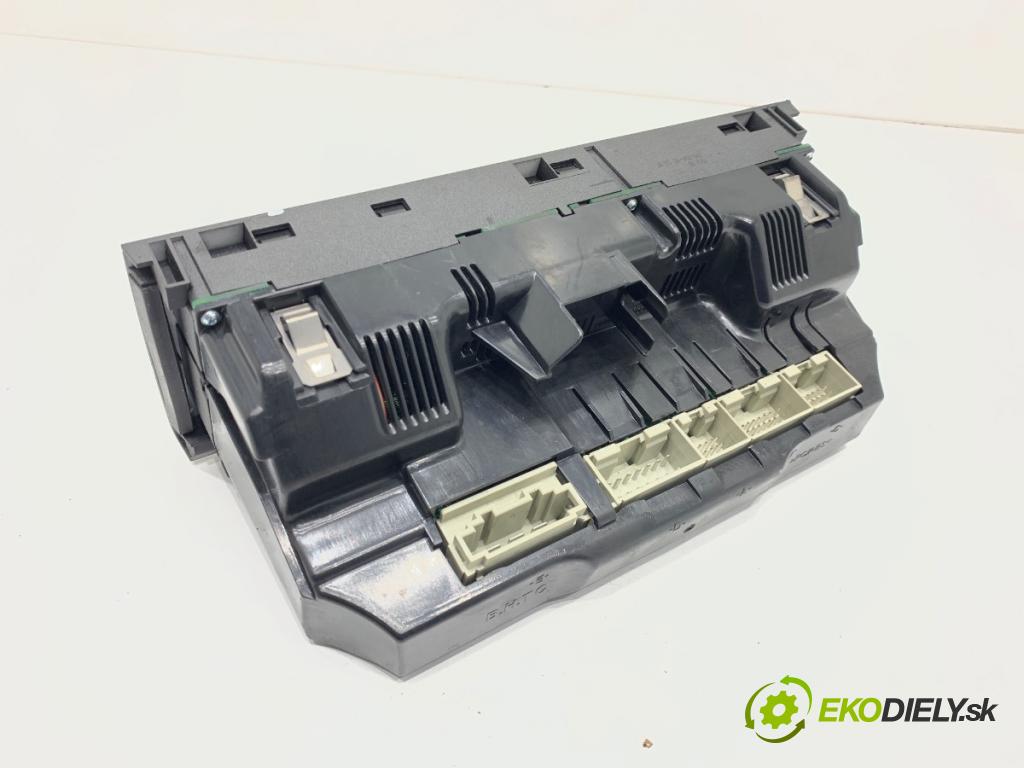 AUDI A6 C6 Kombi 2006 125 kW 2.0 TFSI 1984 Panel ovládania kúrenia 4F1820043N (Prepínacie páčky pod volantom)