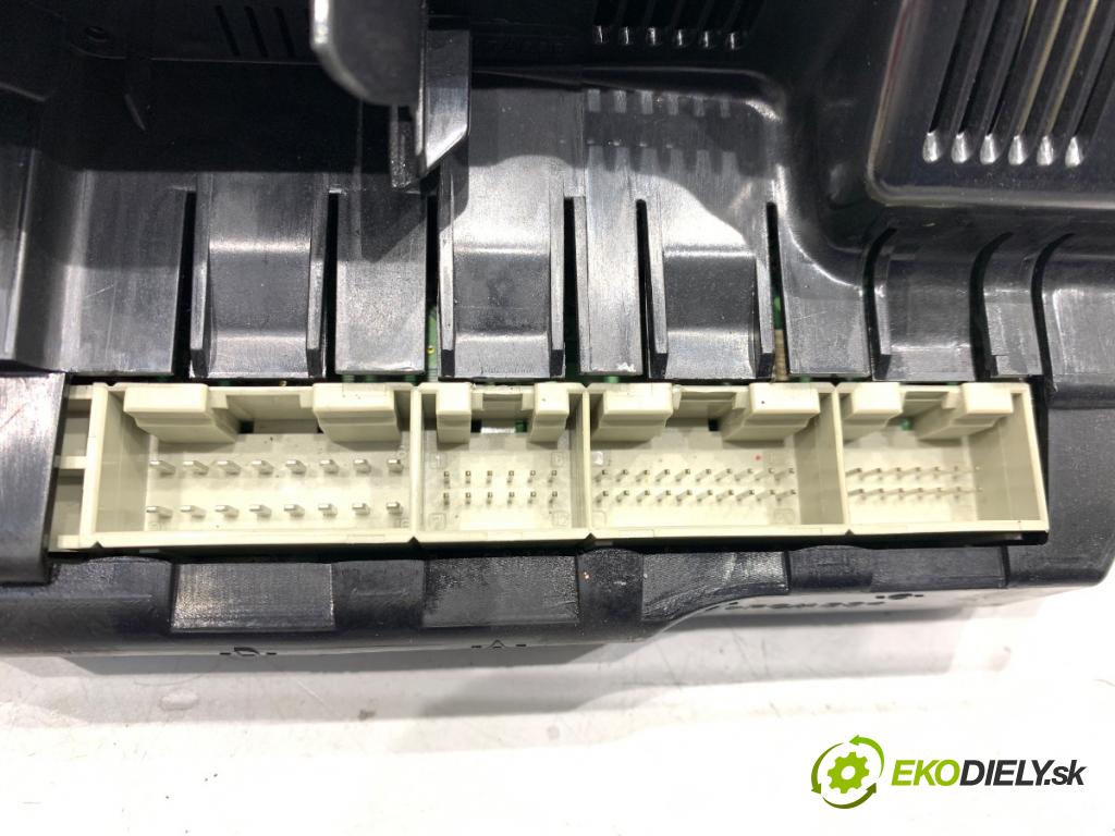 AUDI A6 C6 Kombi 2006 125 kW 2.0 TFSI 1984 Panel ovládania kúrenia 4F1820043N (Prepínacie páčky pod volantom)