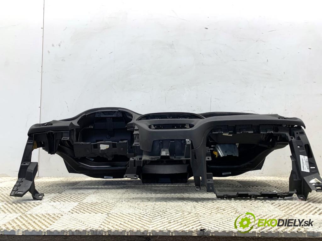 FIAT DOBLO II Autobus 2018 70 kW 1.4 (263AXA1A) 1368 Palubná doska VANKÚŠ: spolujazdca