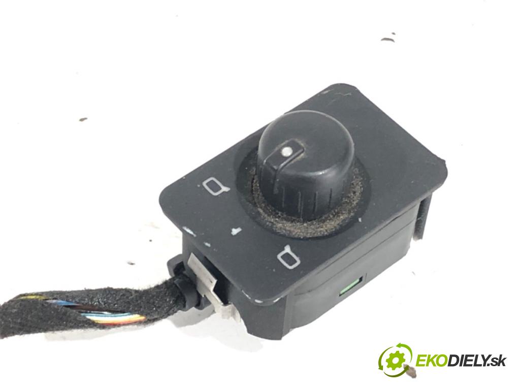 AUDI A6 C5 Kombi 2003 120 kW 2.5 TDI 2496 Prepínač nastavenia spätných zrkadiel 4B0959551B (Prepínacie páčky pod volantom)