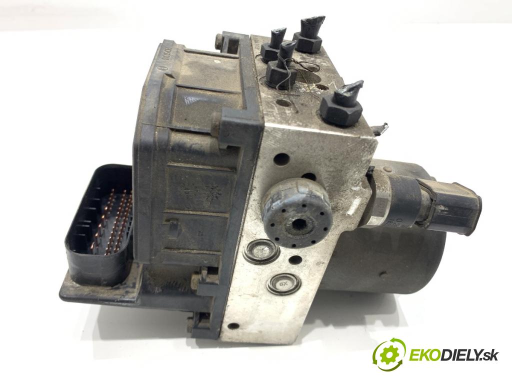 AUDI A6 C5 Kombi 2003 120 kW 2.5 TDI 2496 Pumpa ABS  (Pumpa ABS)