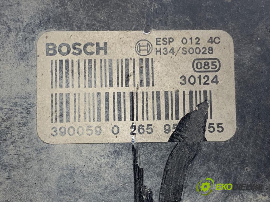 AUDI A6 C5 Kombi 2003 120 kW 2.5 TDI 2496 Pumpa ABS  (Pumpa ABS)