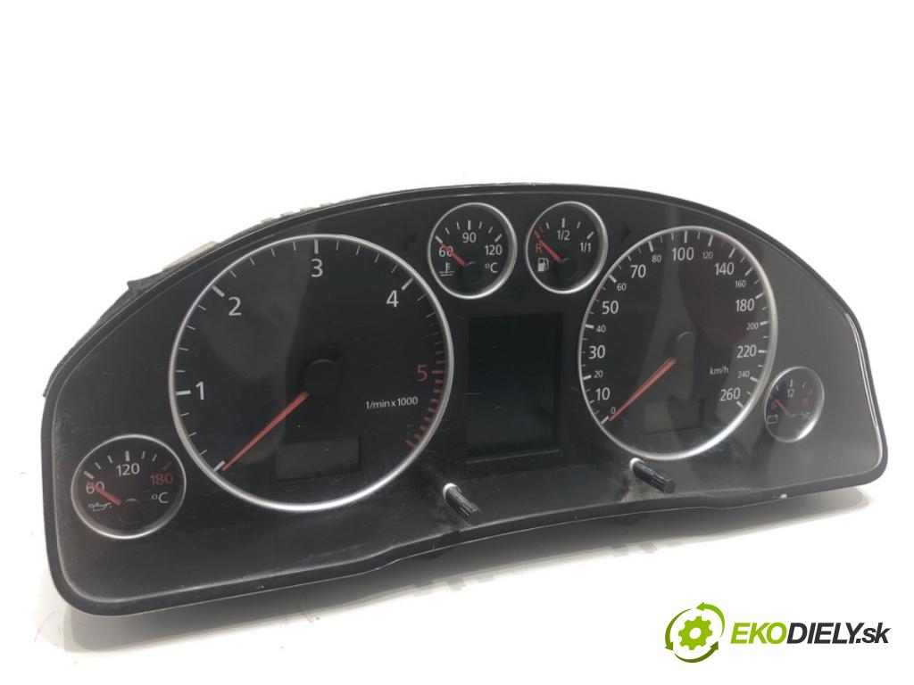 AUDI A6 C5 Kombi 2003 120 kW 2.5 TDI 2496 Prístrojovka 4B0920933G (Prístrojová doska)