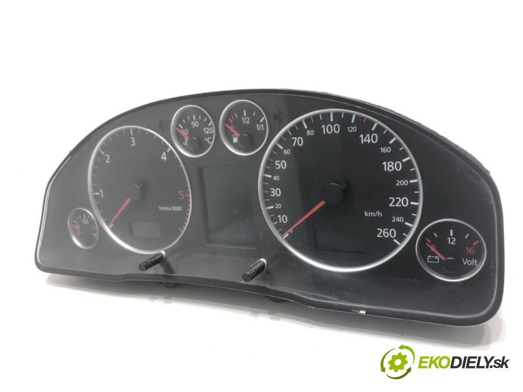 AUDI A6 C5 Kombi 2003 120 kW 2.5 TDI 2496 Prístrojovka 4B0920933G (Prístrojová doska)