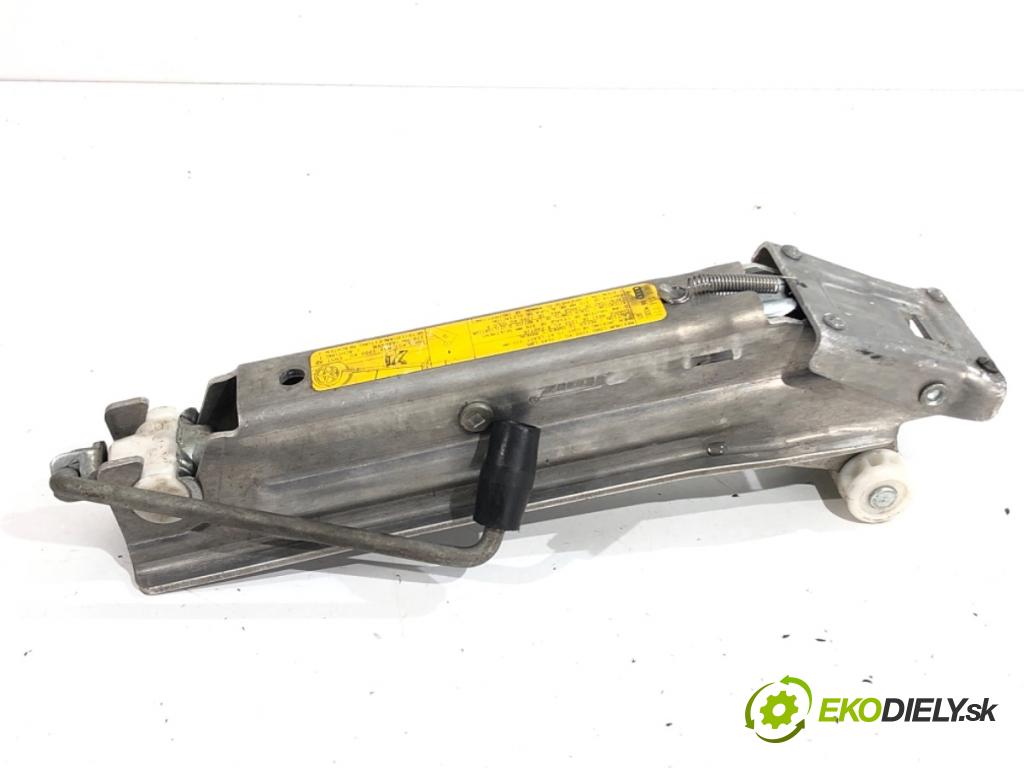 AUDI A6 C6 Kombi 2006 125 kW 2.0 TFSI 1984 ZVEDÁK: - mechanismus 4F0011031