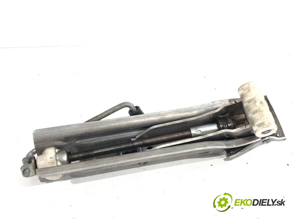 AUDI A6 C6 Kombi 2006 125 kW 2.0 TFSI 1984 ZVEDÁK: - mechanismus 4F0011031