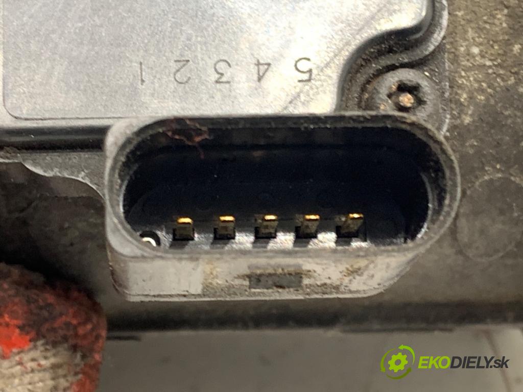 AUDI A6 C5 Kombi 2004 132 kW 2.5 TDI 2496 Váha vzduchu 059906461D (Váha vzduchu)