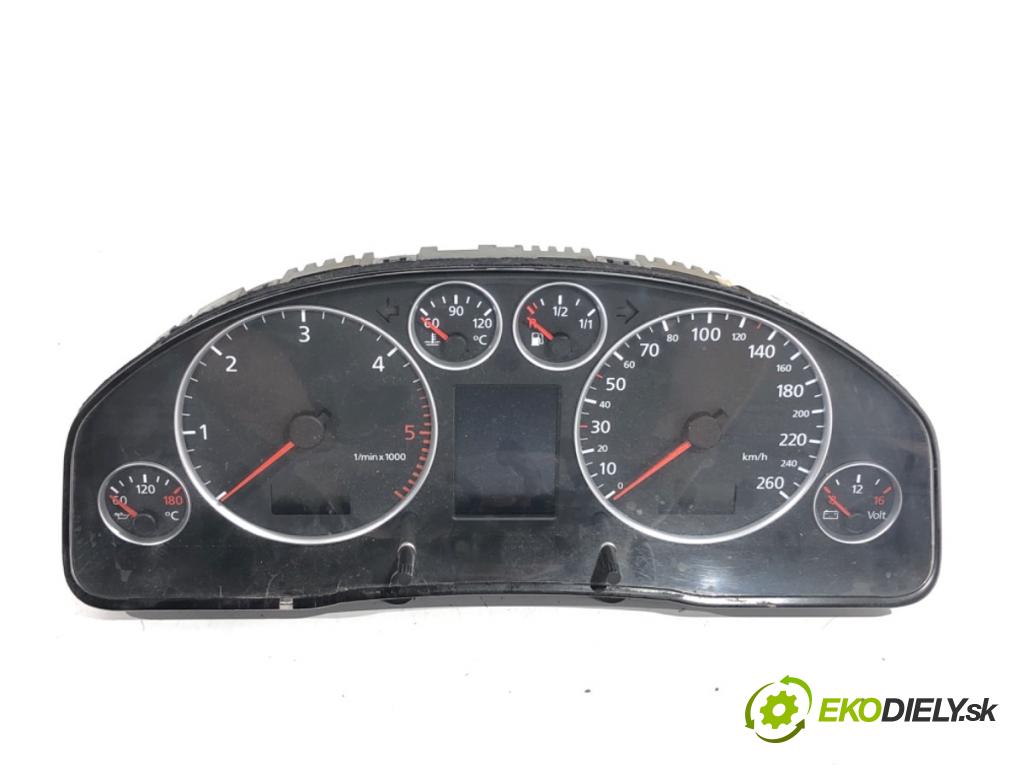 AUDI A6 C5 Kombi 2004 132 kW 2.5 TDI 2496 Prístrojovka 4B0920933G (Prístrojová doska)