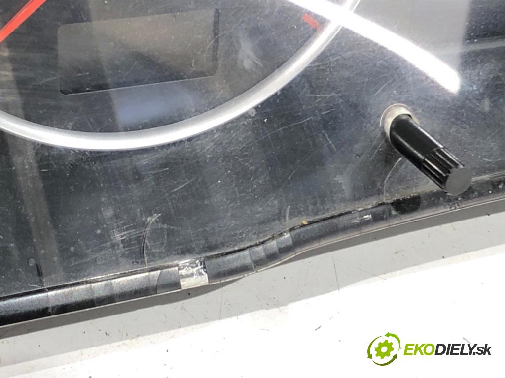 AUDI A6 C5 Kombi 2004 132 kW 2.5 TDI 2496 Prístrojovka 4B0920933G (Prístrojová doska)