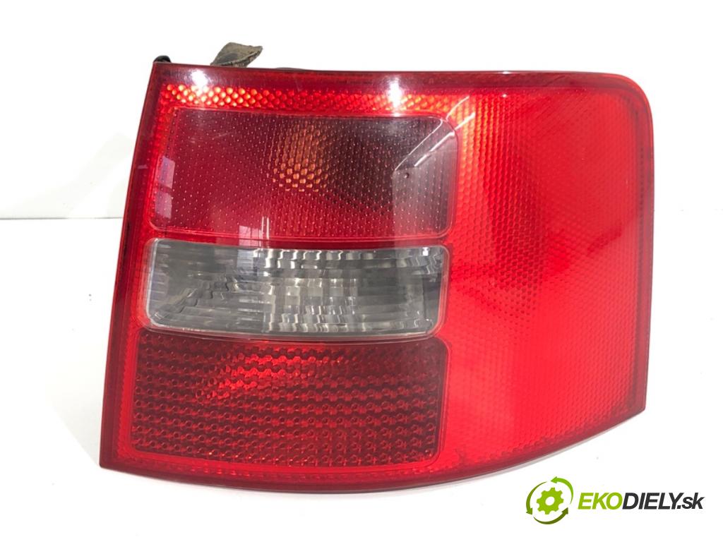 AUDI A6 C5 Kombi 2004 132 kW 2.5 TDI 2496 světlo pravý zadní část 4B9945096F