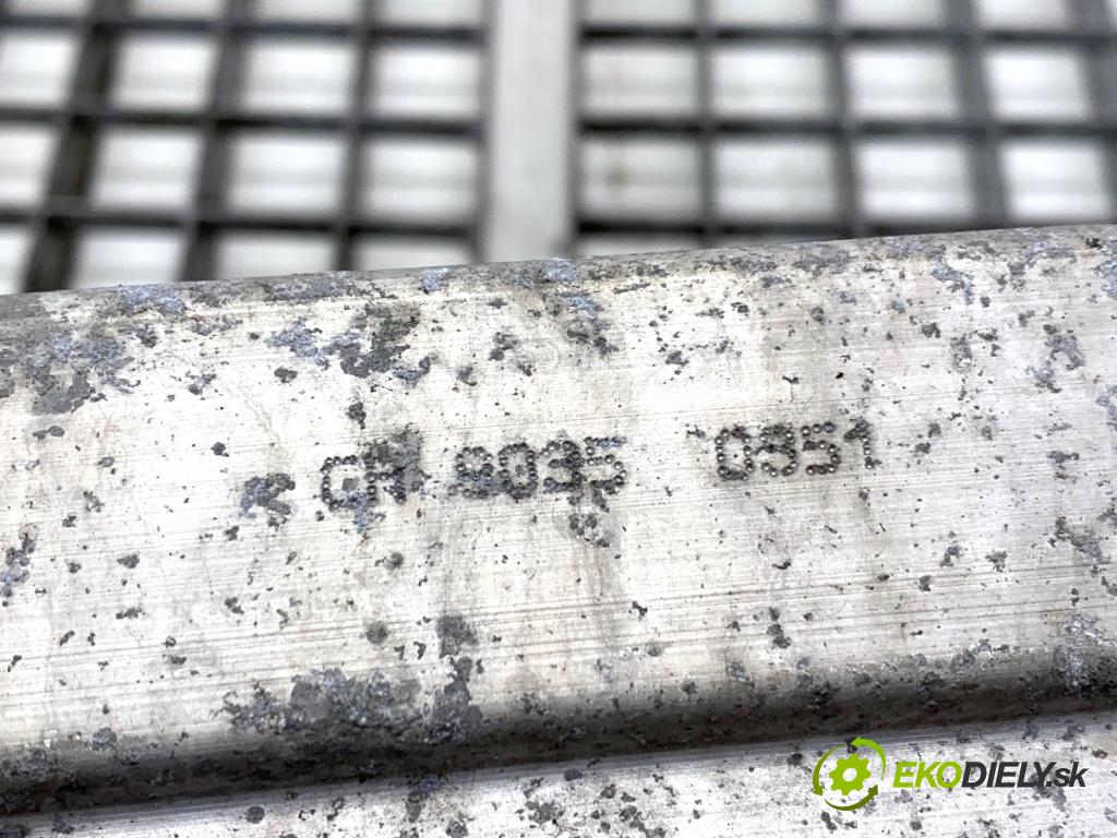 AUDI A6 C5 Kombi 2004 132 kW 2.5 TDI 2496 výztuha nárazníka přední část  (Přední výztuha)