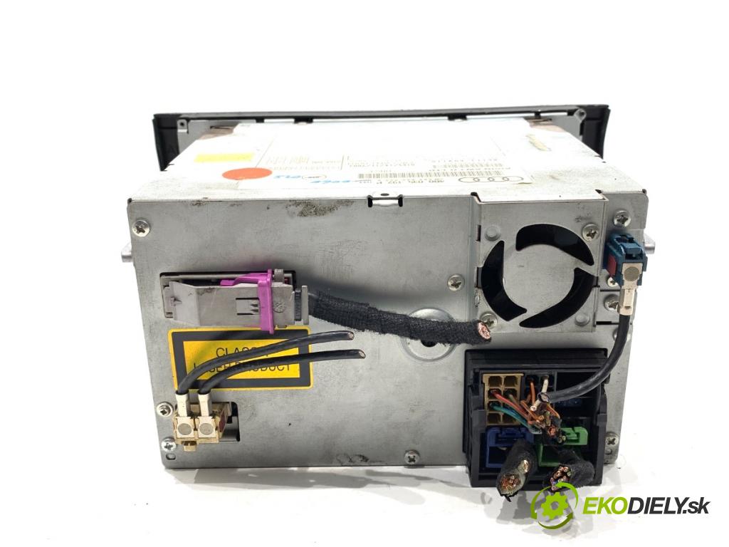 AUDI A6 C5 Kombi 2004 132 kW 2.5 TDI 2496 RADIO 4B0035192P (Audio zariadenie)