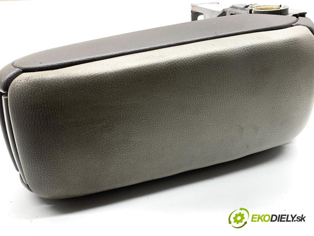 AUDI A6 C5 Kombi 2004 132 kW 2.5 TDI 2496 Lakťová opierka 4B0864207K (Lakťová opierka)