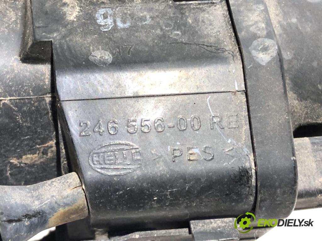 AUDI A6 C5 Kombi 2004 132 kW 2.5 TDI 2496 hmlové svetlo, hmlovka pravý přední část 246556-00