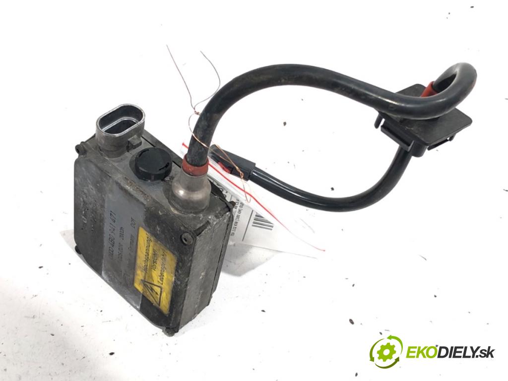 AUDI A6 C5 Kombi 2004 132 kW 2.5 TDI 2496 Menič XENON 4B0941471 (Riadiaca jednotka xenónu)