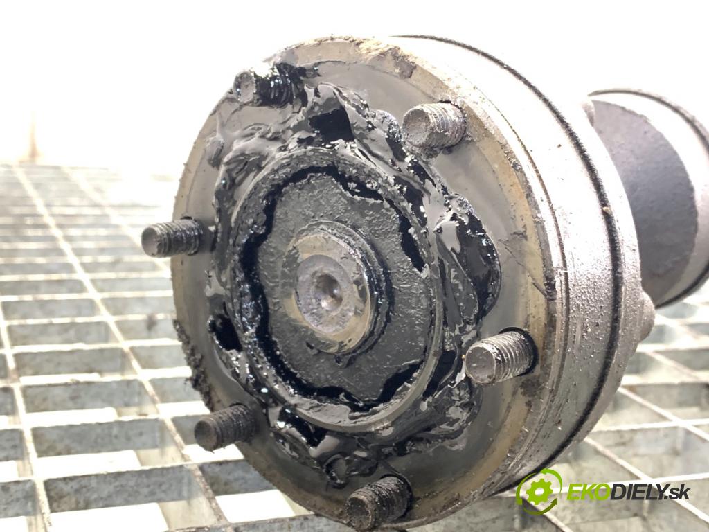 AUDI A6 C5 Kombi 2004 132 kW 2.5 TDI 2496 Kardaň, hriadeľ hnací zad 4B0521106F (Kardaňový hriadeľ)