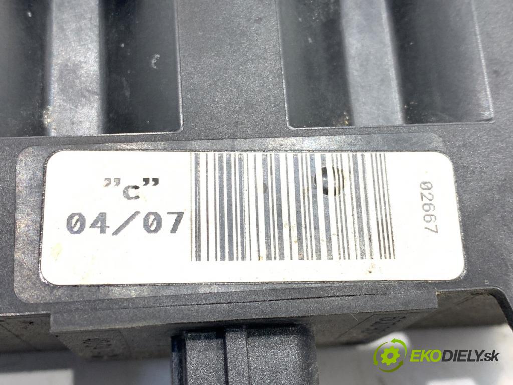 VW POLO IV 9N liftback 2007 51 kW 1.4 TDI 1422 Ventil magnetický 045131051AL (Ventil ostatné)