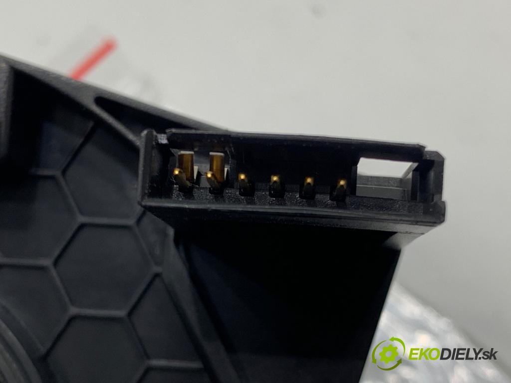 VW POLO IV 9N liftback 2007 51 kW 1.4 TDI 1422 kroužek slimák airbag 283396 (Airbag)