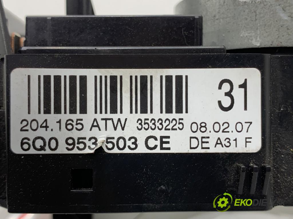 VW POLO IV 9N liftback 2007 51 kW 1.4 TDI 1422 Prepínač kombinovaný 6Q0953503CE (Prepínacie páčky pod volantom)