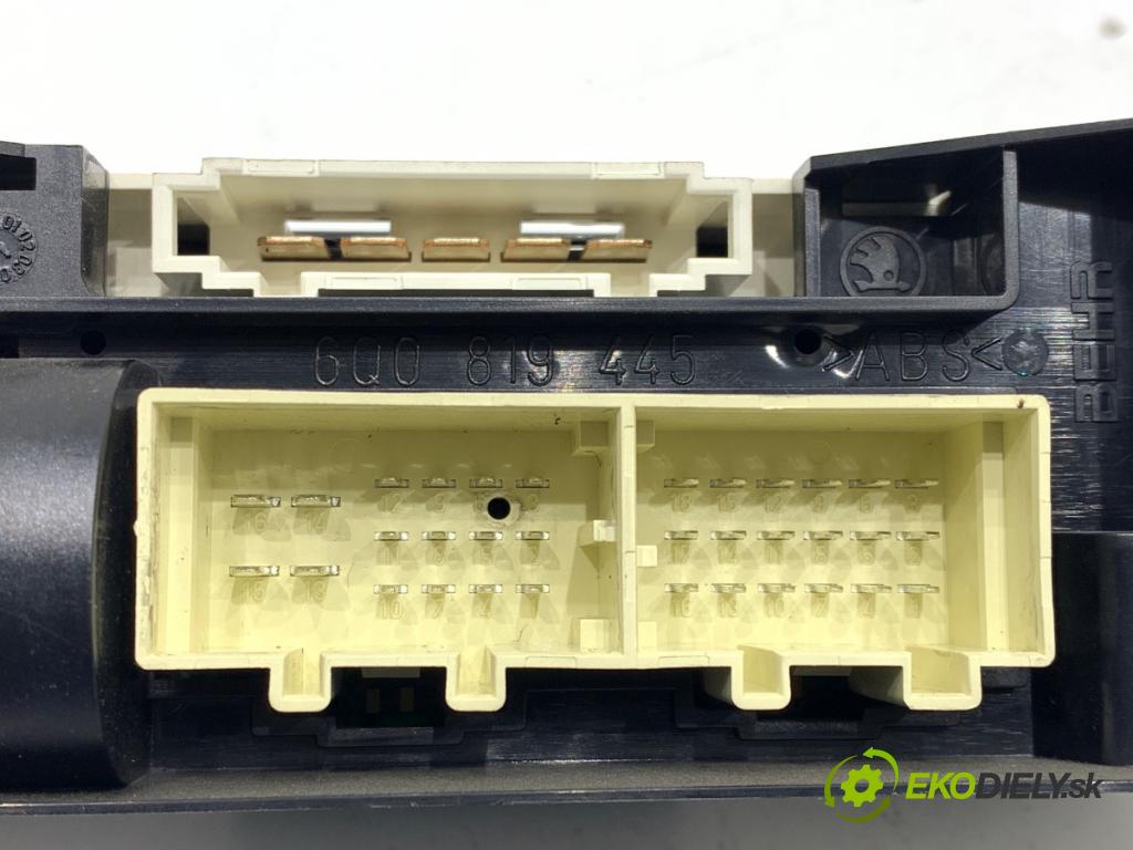 VW POLO IV 9N liftback 2007 51 kW 1.4 TDI 1422 Panel ovládania kúrenia 6Q0820045G (Prepínacie páčky pod volantom)