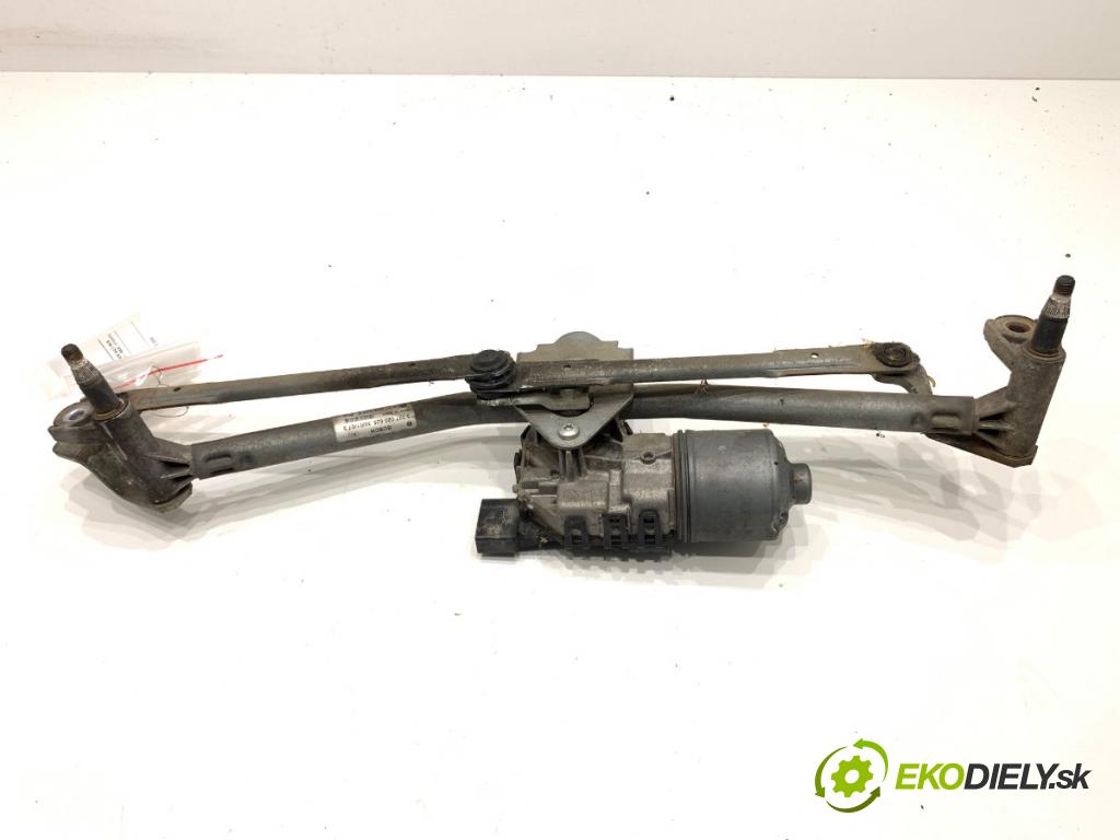 VW POLO IV 9N liftback 2007 51 kW 1.4 TDI 1422 Mechanizmus stieračov predný  (Motorček stieračov predný)