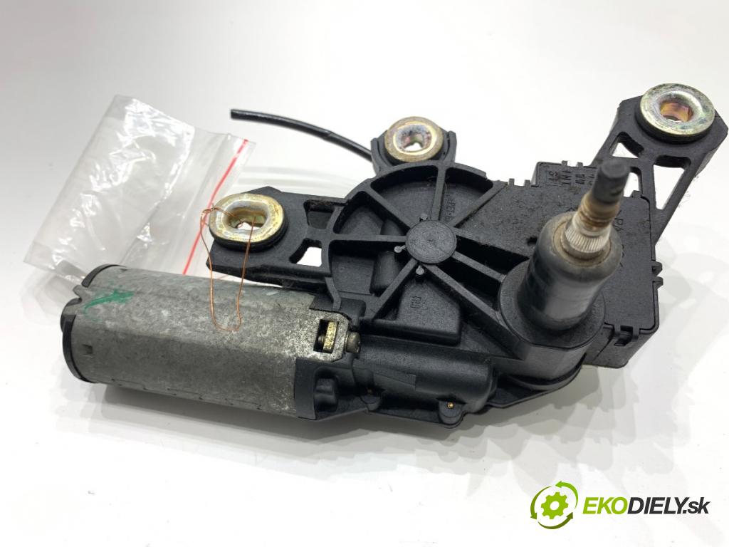 AUDI A3 8L liftback 1998 81 kW 1.9 TDI 1896 motor stěračů zadní část 8L0955711A