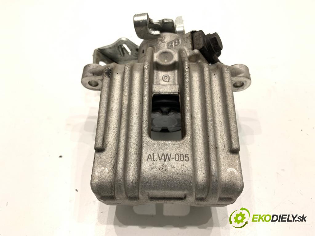 AUDI A3 8L liftback 2000 75 kW 1.6 1595 brzdič třmen pravý zadní část 