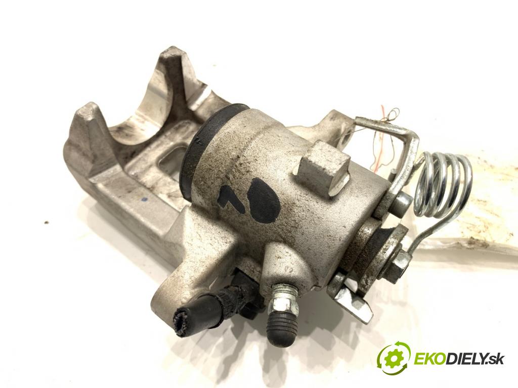 AUDI A3 8L liftback 2000 75 kW 1.6 1595 brzdič třmen levý zadní část