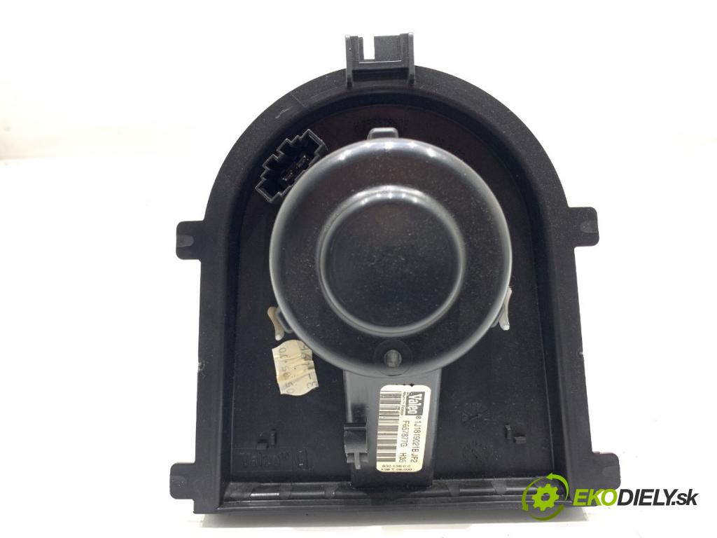 AUDI A3 8L liftback 2000 75 kW 1.6 1595 topení 1J1819021B