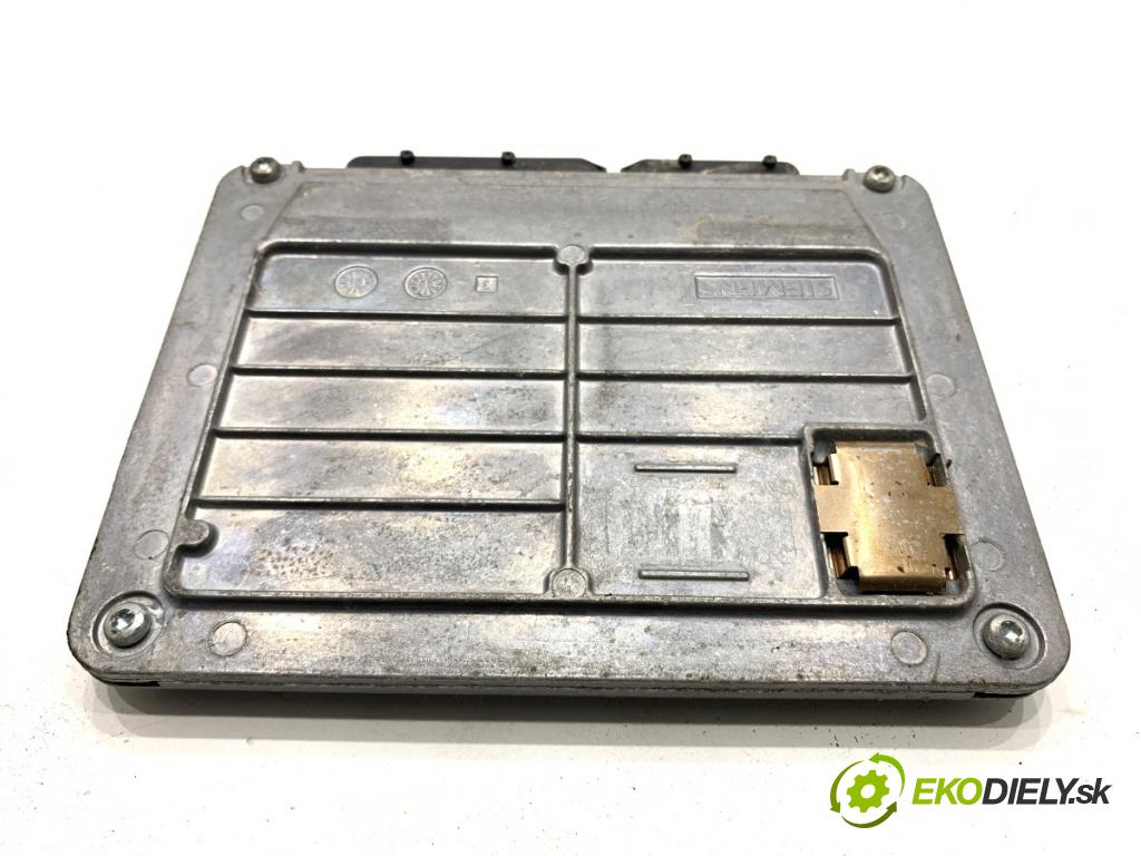 AUDI A3 8L liftback 2000 75 kW 1.6 1595 riadiaca jednotka Motor 06A906033J (Riadiaca jednotka)