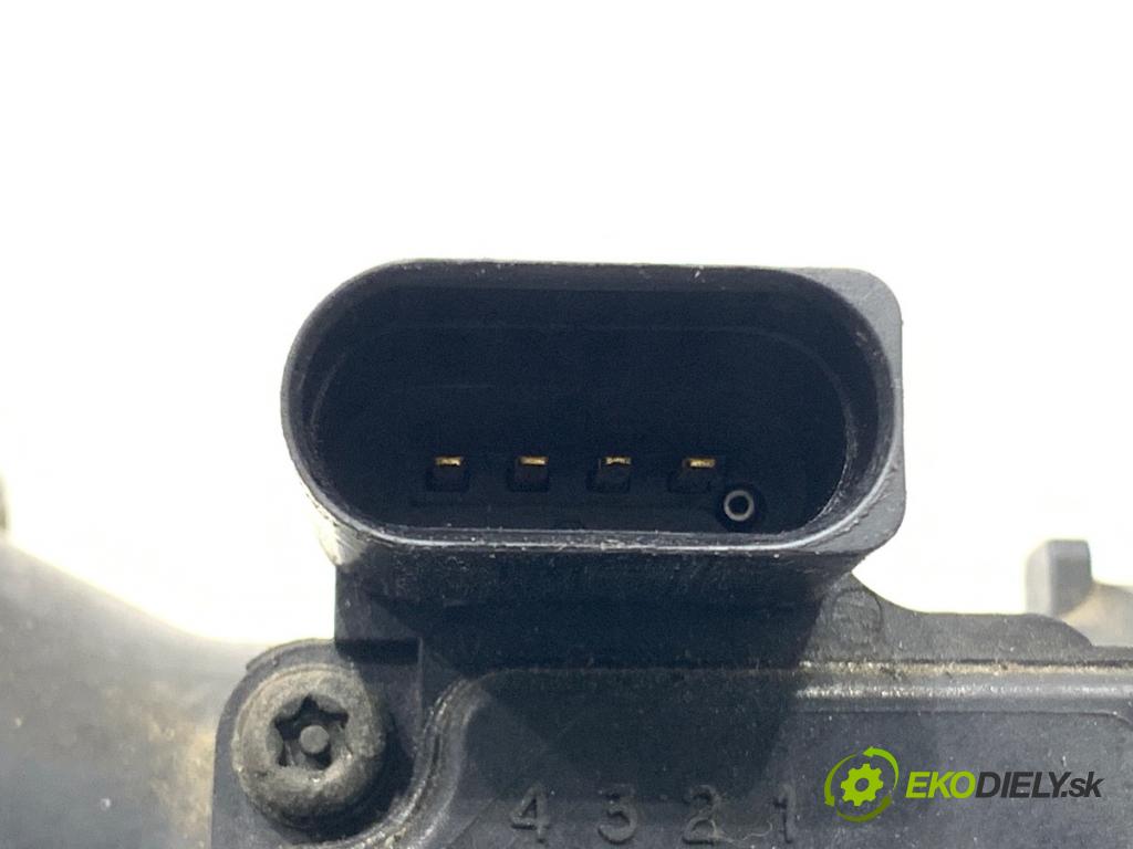 AUDI A3 8L liftback 2000 75 kW 1.6 1595 Váha vzduchu 1J0129574B (Váha vzduchu)