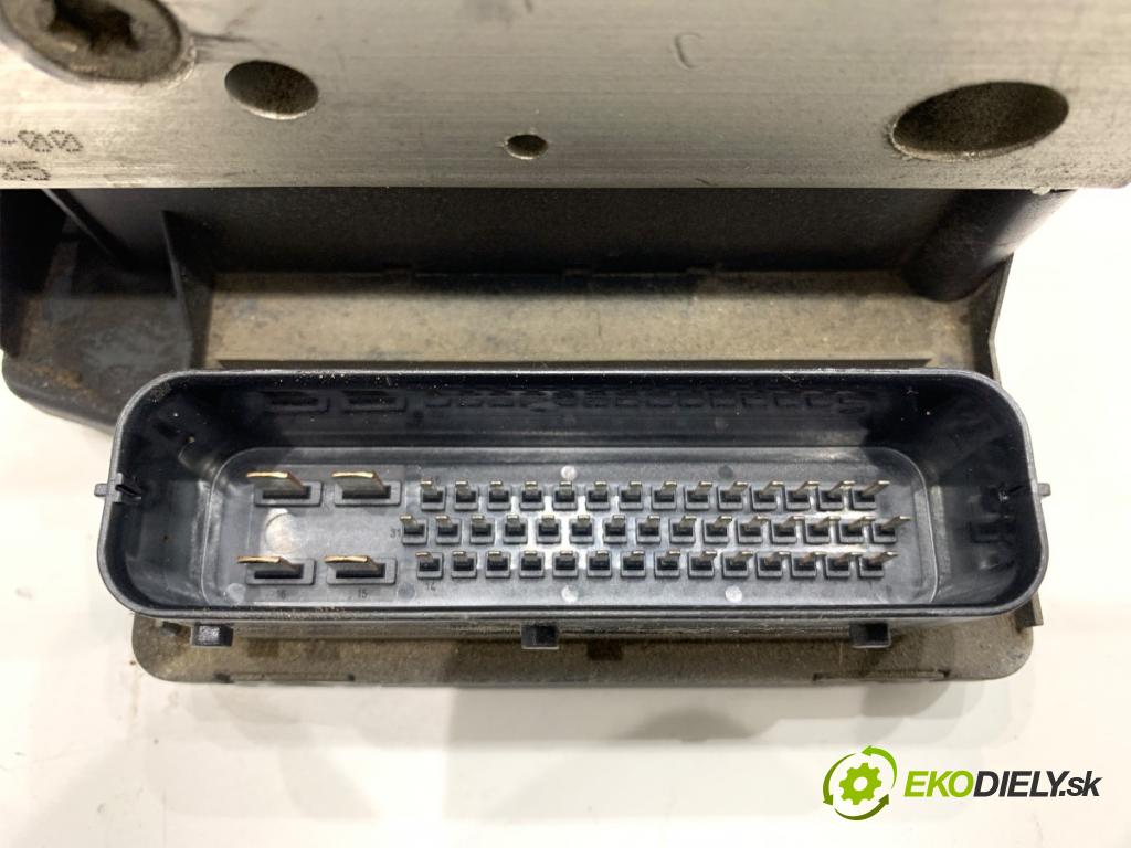 AUDI A3 8L liftback 2000 75 kW 1.6 1595 Pumpa ABS 6X0614517 (Pumpa ABS)