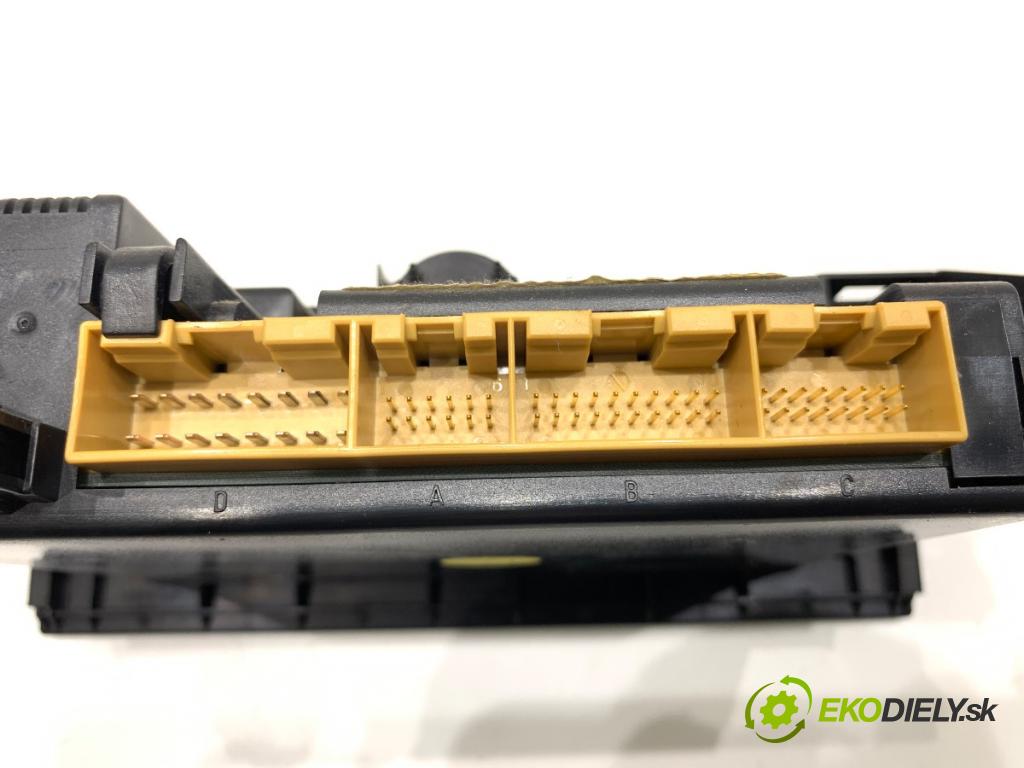 AUDI A3 8L liftback 2000 75 kW 1.6 1595 Panel ovládania kúrenia 8L0820043H (Prepínacie páčky pod volantom)