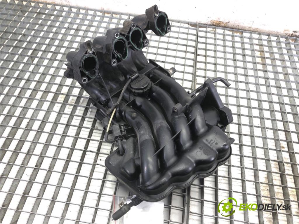 AUDI A3 8L liftback 2000 75 kW 1.6 1595 potrubí sání  (Sací potrubí)