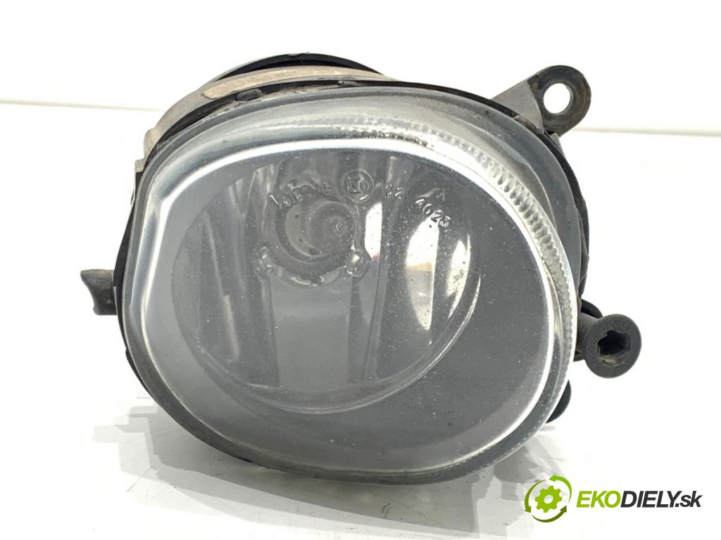AUDI A3 8L liftback 2000 75 kW 1.6 1595 hmlové svetlo, hmlovka pravý přední část 8L0941700A