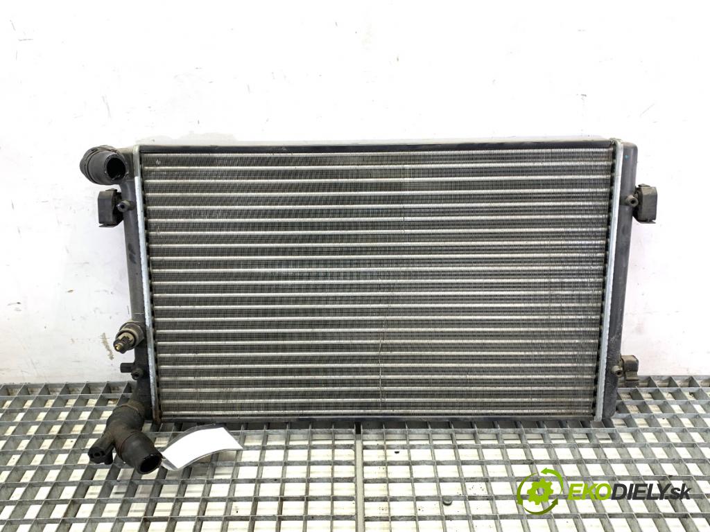 AUDI A3 8L liftback 2000 75 kW 1.6 1595 chladič vody  (Vodní chladič)
