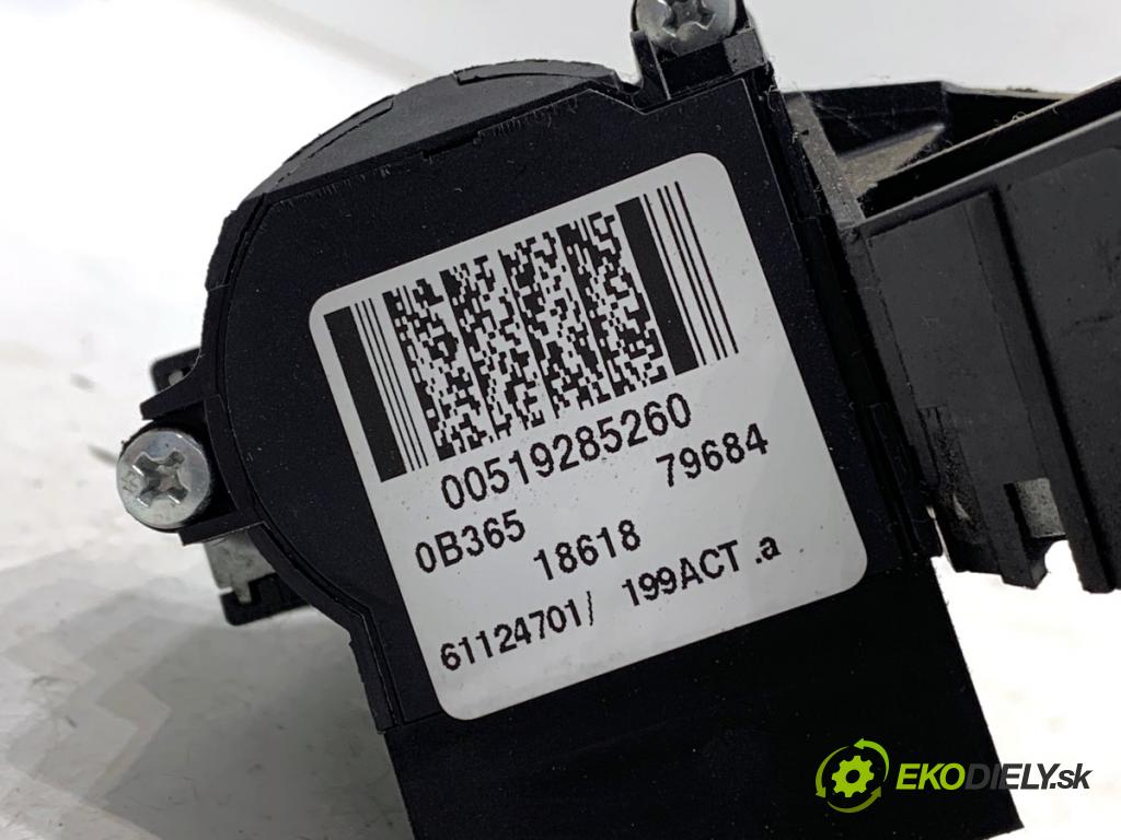 FIAT DOBLO II Autobus 2018 70 kW 1.4 (263AXA1A) 1368 spinačka 00519285260 (Spínacia skrinka)