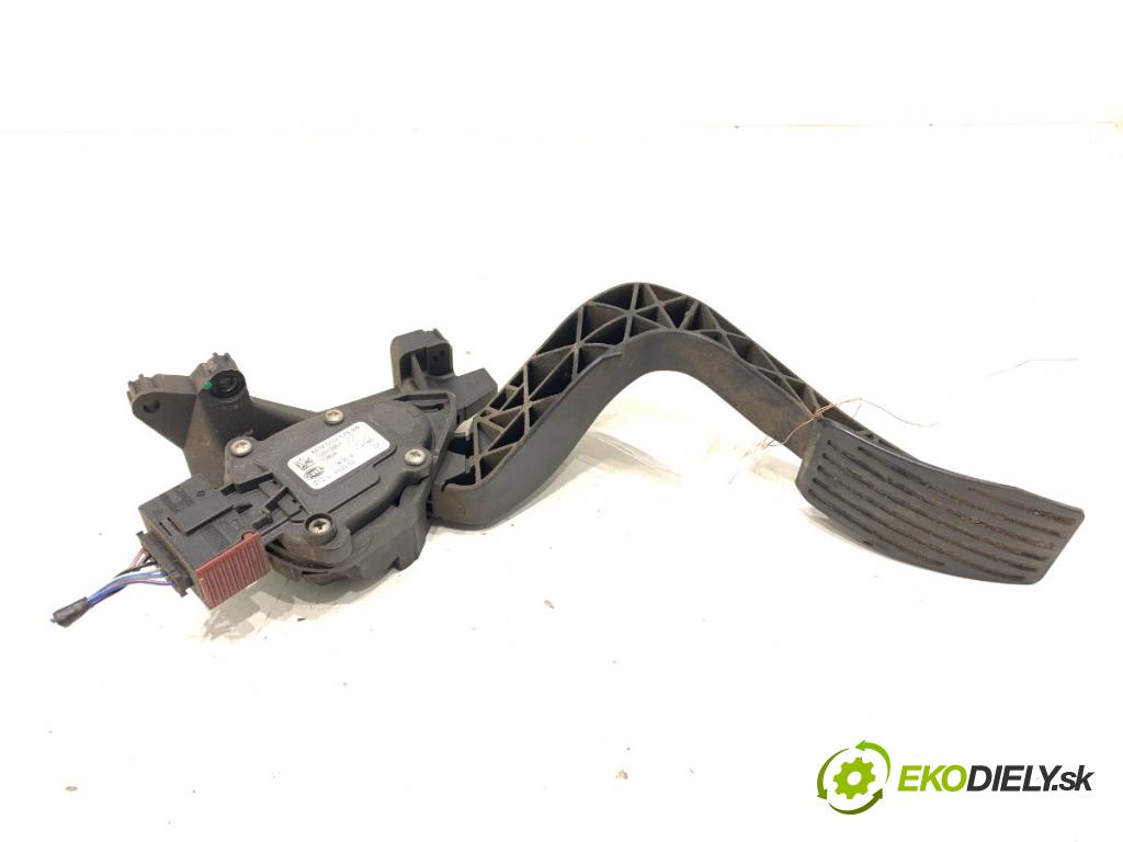 FIAT DOBLO II Autobus 2018 70 kW 1.4 (263AXA1A) 1368 Potenciometer plynu 52013951 (Potenciometer plynového pedálu)