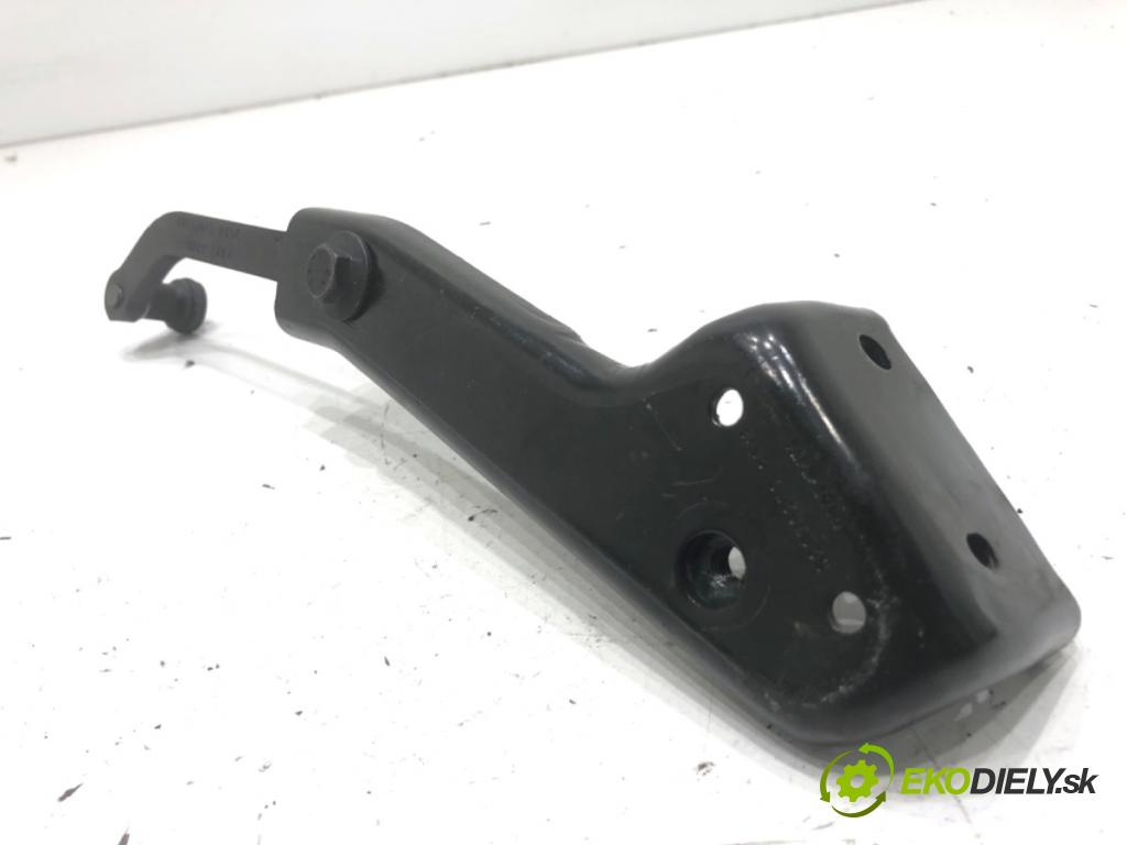 FIAT DOBLO II Autobus 2018 70 kW 1.4 (263AXA1A) 1368 kladky dveře posúvne levé 52076279 51842451 (Karoserie ostatní)