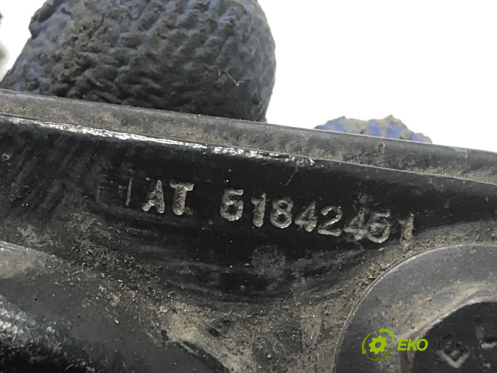 FIAT DOBLO II Autobus 2018 70 kW 1.4 (263AXA1A) 1368 kladky dveře posúvne levé 52076279 51842451 (Karoserie ostatní)