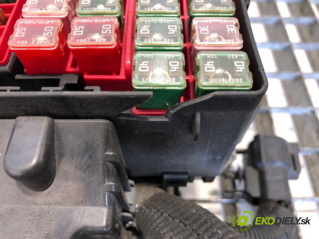 FORD TRANSIT IV Autobus 2002 74 kW 2.0 DI (F_E_, F_F_, F_G_) 1998 skříňka poistková  (Pojistková skříňka)