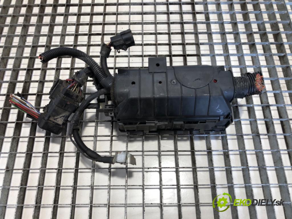 FORD TRANSIT IV Autobus 2002 74 kW 2.0 DI (F_E_, F_F_, F_G_) 1998 skříňka poistková  (Pojistková skříňka)